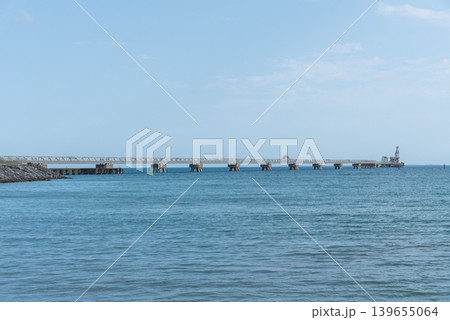 沖縄の天然ガス火力発電所のパイプライン 沖縄の天然ガス火力発電所のパイプライン 139655064