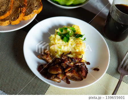 Traditional Russian dish - mushrooms with mashed potatoes Traditional Russian dish - mushrooms with mashed potatoes 139655601