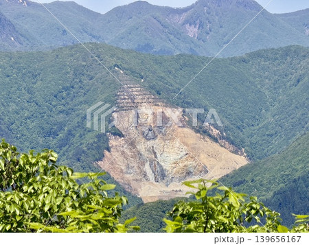山肌の見える風景 山肌の見える風景 139656167