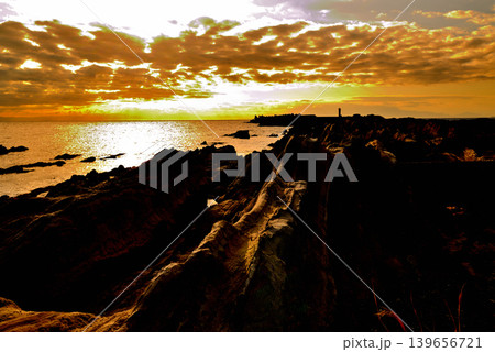三浦半島　城ヶ島　灘ヶ崎の夕景 139656721
