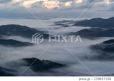 雲海の大地 雲海の大地 139657108