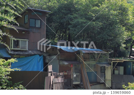 放置された廃屋 放置された廃屋 139659860