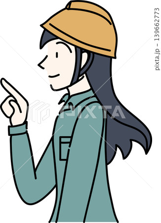 ヘルメットをかぶり作業服を着た働く女性の横向きのイラスト 139662773