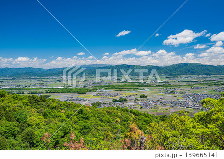 赤神山(太郎坊山)展望台から近江平野の景観 滋賀県東近江市 赤神山(太郎坊山)展望台から近江平野の景観 滋賀県東近江市 139665141