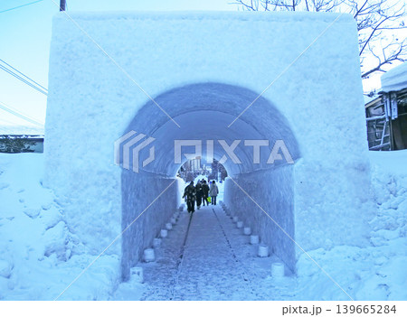 小樽雪あかりの路2012の雪のトンネル(旧国鉄手宮線跡:北海道小樽市) 小樽雪あかりの路2012の雪のトンネル(旧国鉄手宮線跡:北海道小樽市) 139665284
