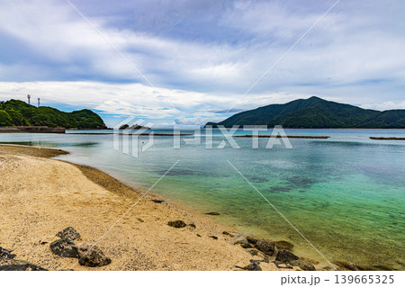 奄美大島 タエン浜海水浴場の風景 奄美大島 タエン浜海水浴場の風景 139665325