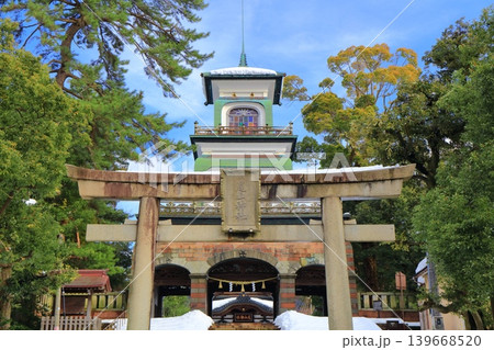 【石川県】白銀の尾山神社の神門 【石川県】白銀の尾山神社の神門 139668520
