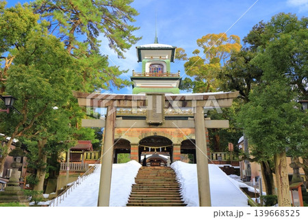 【石川県】白銀の尾山神社の神門 139668525