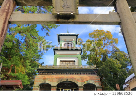 【石川県】白銀の尾山神社の神門 【石川県】白銀の尾山神社の神門 139668526