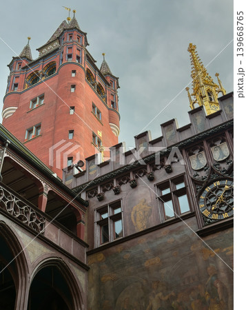 Red Town Hall Tower Golden Spire Historical Architecture Red Town Hall Tower Golden Spire Historical Architecture 139668765