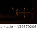 石畳に街路灯が反射する夜の長浜城 139670206
