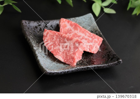 黒毛和牛焼肉(サーロイン) 黒毛和牛焼肉(サーロイン) 139670318