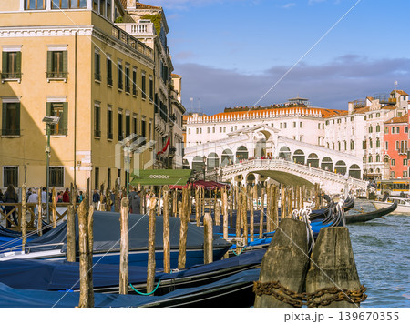イタリア・ベネチア大運河とリアルト橋 / Grand Canal, Venice, Italy 139670355