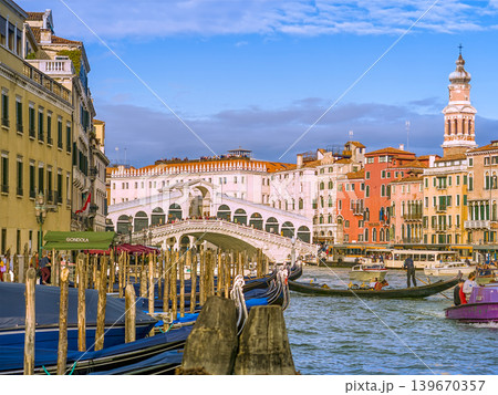 イタリア・ベネチア大運河とリアルト橋 / Grand Canal, Venice, Italy イタリア・ベネチア大運河とリアルト橋 / Grand Canal, Venice, Italy 139670357