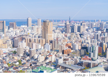 高台から眺める神戸市街と神戸港の都市風景 139670599