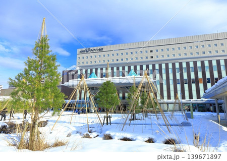 【石川県】白銀のJR金沢駅西口 【石川県】白銀のJR金沢駅西口 139671897