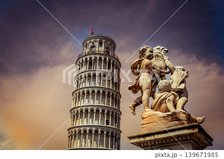 Leaning Tower of Pisa, tuscany, Italy 139671985