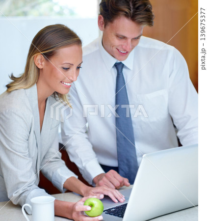 Happy couple, laptop and apple for breakfast, healthy meal or morning nutrition in kitchen at home. Man and woman on computer in digital with green organic fruit and coffee for diet or wellness Happy couple, laptop and apple for breakfast, healthy meal or morning nutrition in kitchen at home. Man and woman on computer in digital with green organic fruit and coffee for diet or wellness 139675377