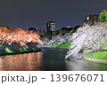 千鳥ヶ淵の夜桜と都心の春景色 139676071