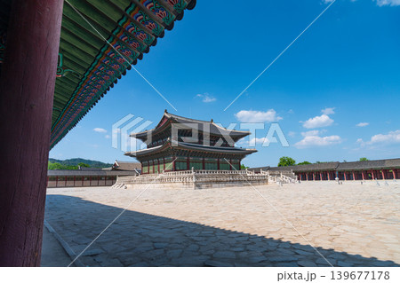 Seoul, South Korea - May. 14, 2026 : Historical Geunjeongjeon Hall in Gyeongbokgung Palace under a blue sky with white clouds, Seoul, South Korea Seoul, South Korea - May. 14, 2026 : Historical Geunjeongjeon Hall in Gyeongbokgung Palace under a blue sky with white clouds, Seoul, South Korea 139677178
