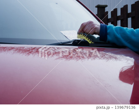 Driver finds parking ticket on windshield of car 139679136