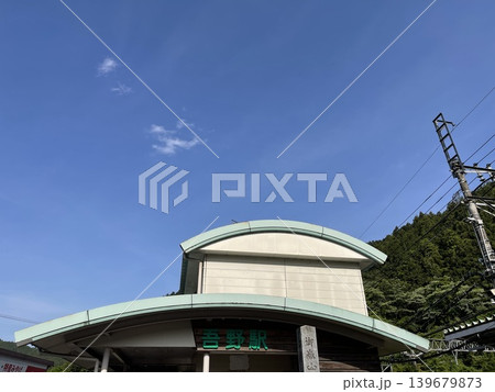 西武秩父線の起点・池袋線の終点駅　埼玉県飯能市にある吾野駅 139679873