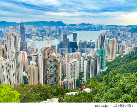 香港・ビクトリアピークから眺める絶景 香港・ビクトリアピークから眺める絶景 139680485