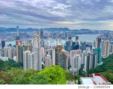 香港・ビクトリアピークから眺める絶景 香港・ビクトリアピークから眺める絶景 139680504