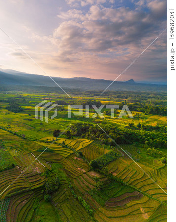 The natural beauty of the Indonesian mountains with beautiful tropical forests at sunrise The natural beauty of the Indonesian mountains with beautiful tropical forests at sunrise 139682031