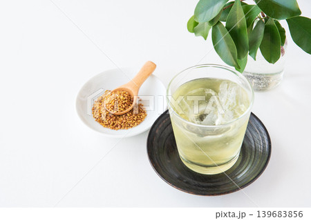 冷たいそば茶 139683856