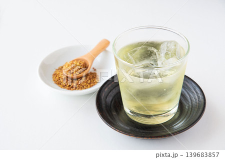 冷たいそば茶 139683857