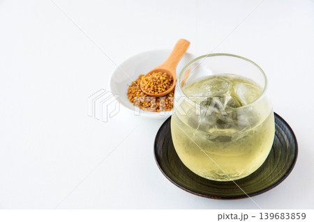 冷たいそば茶 139683859