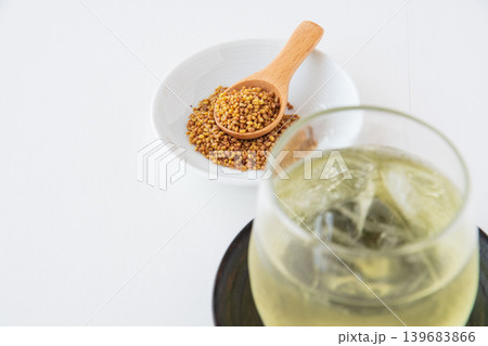 冷たいそば茶 139683866