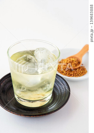 冷たいそば茶 139683888