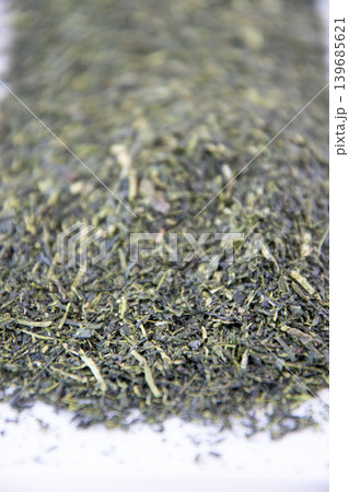 緑茶の茶葉アップ 緑茶の茶葉アップ 139685621