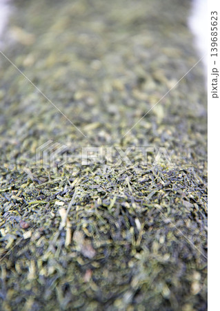 緑茶の茶葉アップ 緑茶の茶葉アップ 139685623