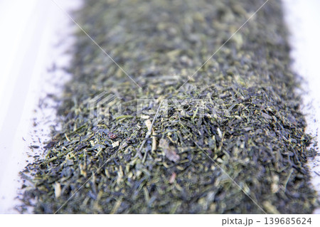 緑茶の茶葉アップ 139685624