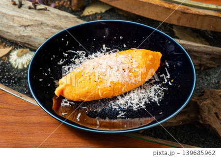 チーズオムレツ とろけるチーズのふわふわ卵料理 チーズオムレツ とろけるチーズのふわふわ卵料理 139685962