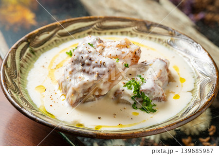 トロコツクリームシチュー 濃厚でコク深い洋風煮込み料理 トロコツクリームシチュー 濃厚でコク深い洋風煮込み料理 139685987