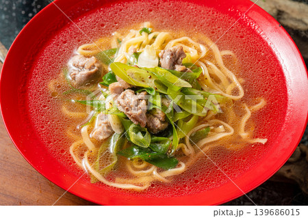 鴨南蛮ペペロンチーノ 和風アレンジの創作パスタ 鴨南蛮ペペロンチーノ 和風アレンジの創作パスタ 139686015