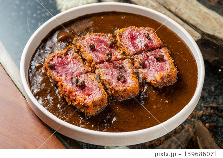 ビーフカツ サクサク衣のジューシー牛肉カツ料理 ビーフカツ サクサク衣のジューシー牛肉カツ料理 139686071