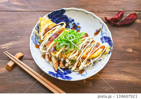 もやしとちくわの卵巻き お好み焼き風 もやしとちくわの卵巻き お好み焼き風 139687921