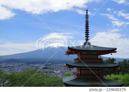 新倉富士浅間神社 139688379