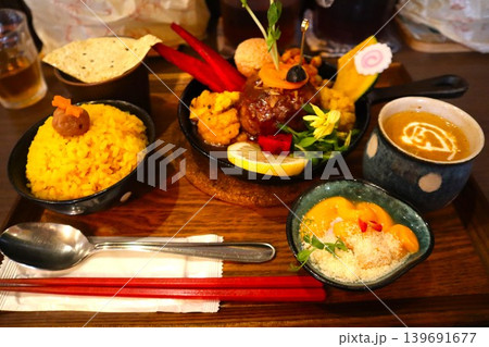 彩り豊かな創作スパイスカレーの楽園 彩り豊かな創作スパイスカレーの楽園 139691677