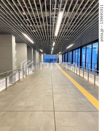 新しい駅の通路 新しい駅の通路 139691911