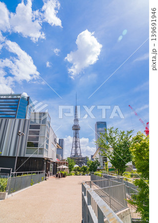 久屋大通パーク、中部電力ミライタワーの見える風景〈愛知県名古屋市〉 139691946