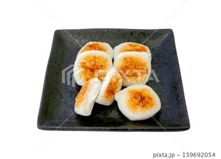 とろ~りクリームチーズ入りの蒲鉾【白背景・切り抜き】 とろ~りクリームチーズ入りの蒲鉾【白背景・切り抜き】 139692054