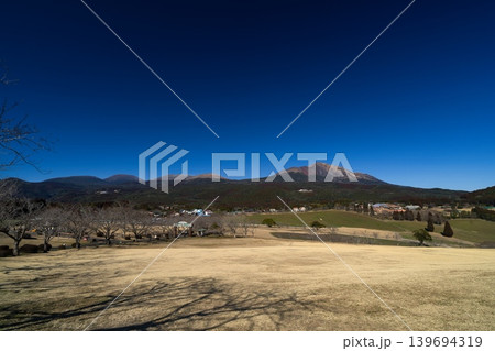 高千穂牧場からの霧島連山 139694319