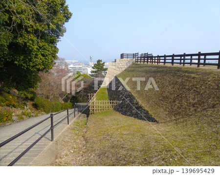 丸亀城（香川県丸亀市） 139695429
