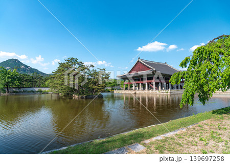 Seoul, South Korea - May. 14, 2026 : Beautiful view of Gyeonghoeru Pavilion in Gyeongbokgung Palace with pond reflection in early summer, Seoul, South Korea Seoul, South Korea - May. 14, 2026 : Beautiful view of Gyeonghoeru Pavilion in Gyeongbokgung Palace with pond reflection in early summer, Seoul, South Korea 139697258